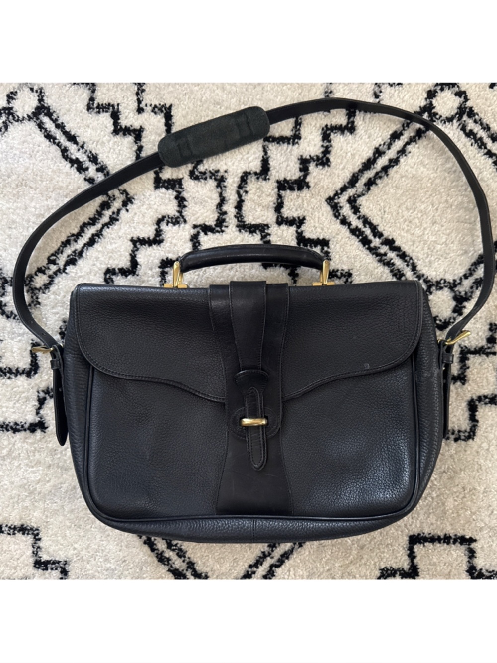 Dooney & Bourke All Weather Leather
Briefcase Messenger Bag Black Vintage Brass